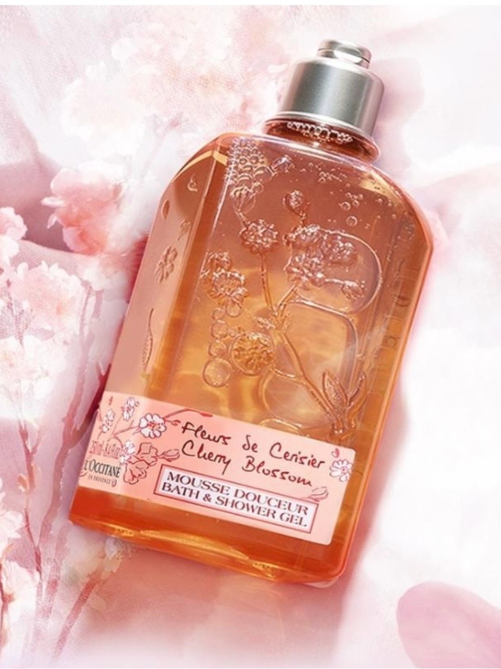 L’Occitane Cherry Blossom Bath and Shower Gel 2 in 1 Foaming Body Wash - Picture 2 of 6